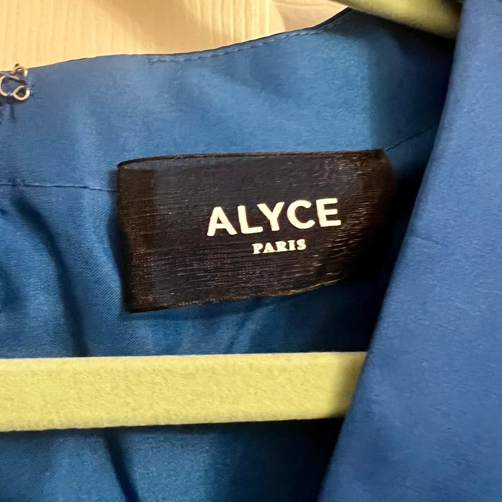Alyce Paris V Neck Cap Sleeve Gown #27305 - Picture 4 of 8